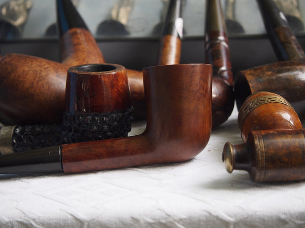 pipe-24 - Your One-Stop Shop for Smoking Pipes and Pipe Accessories